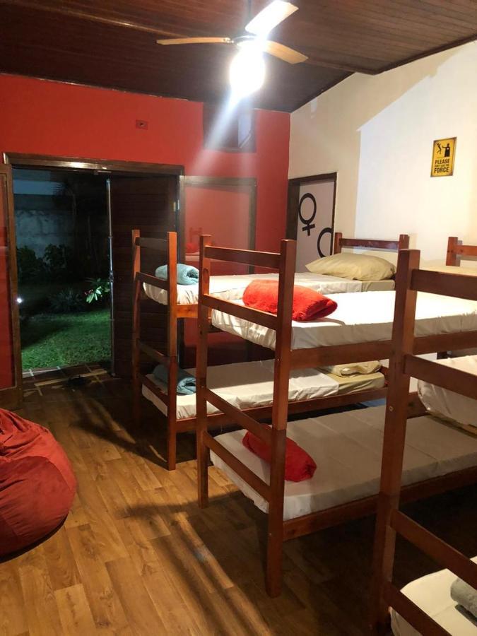 Hostel 4 Elementos - 200 Metros Da Praia De Pernambuco E Do Mar Casado Гуаружа Экстерьер фото